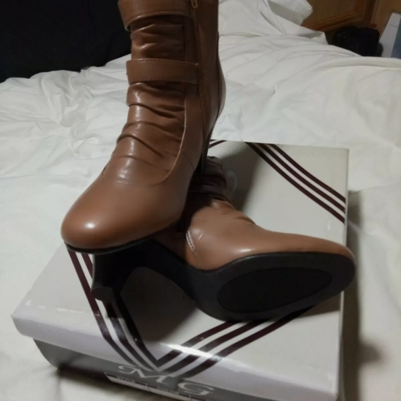 MG' new Ankle Boots, Light Brown, Leather Upper, Size 7,in original box - Picture 4 of 5